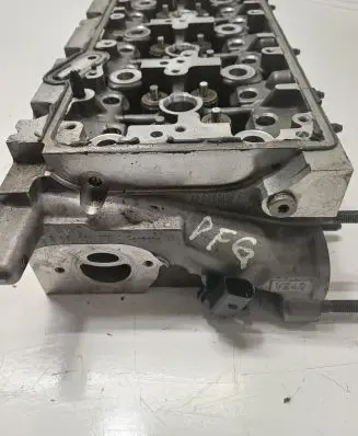 Volkswagen Tiguan Engine head 04L103373E