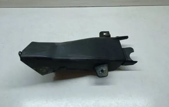 BMW 6 F12 F13 Air intake duct part 7211516