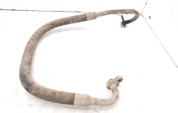 Volvo S60 Air conditioning (A/C) pipe/hose 08687574