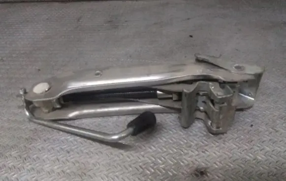 Audi A3 S3 8L Lift Jack 8L0011031C