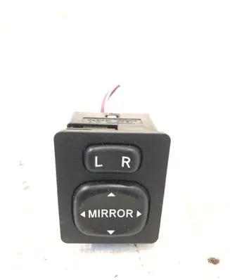 Wing mirror switch