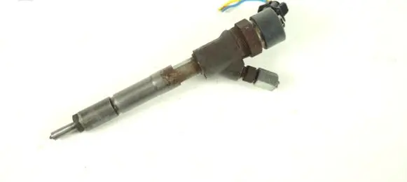 Toyota Yaris Fuel injectors set 0445110262 236700N030