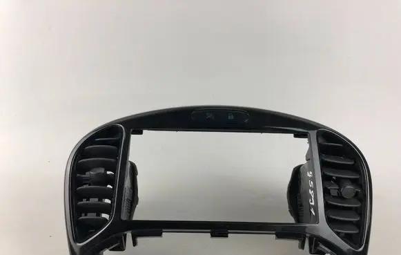 Nissan Juke I F15 Dash center air vent grill 687501KE0A 687511KE0A