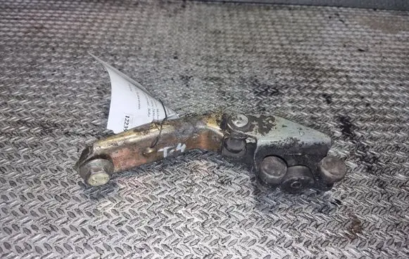 Volkswagen Transporter - Caravelle T4 Sliding door middle roller runner 701843336A 701843335A