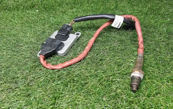 Mercedes-Benz E W212 Lambda probe sensor A0009056104