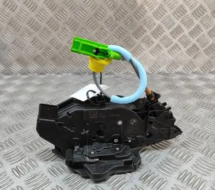 BMW iX1 Rear door lock 5A160D2