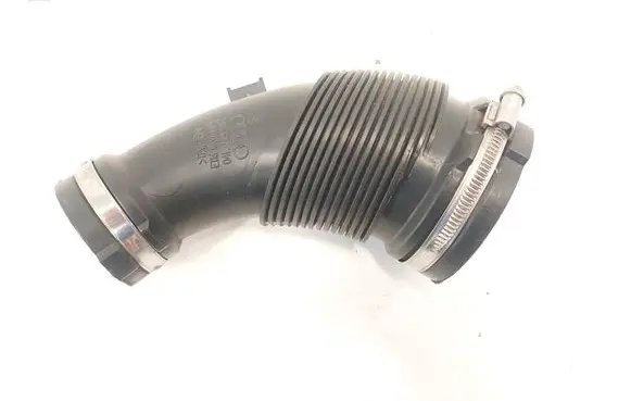 Audi A5 Sportback 8TA Air intake hose/pipe 04L129661