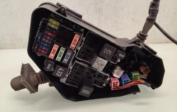 Porsche Cayenne (9PA) Fuse module 