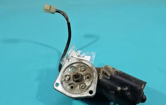 Mercedes-Benz T3 Wiper motor 0390346153 IMPRK1563771