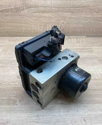 Audi A2 ABS Pump 8Z0907379B 8Z0614517C