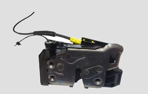 Opel Astra K Front door lock 915C303907818S