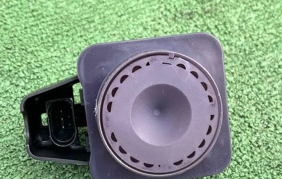 Volkswagen Golf VIII Alarm system siren 5Q0951605B