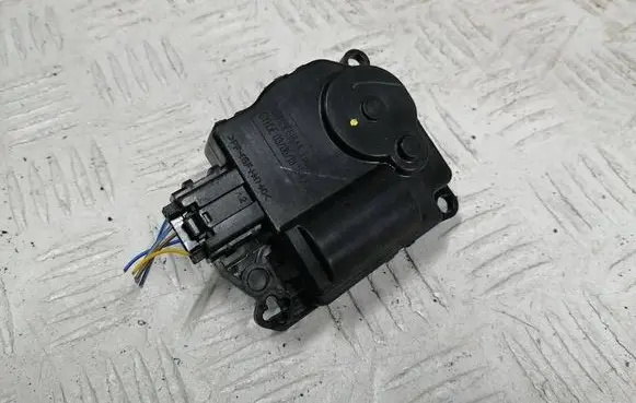 Ford Fiesta Air flap motor/actuator H1BH19E616AA 18164233