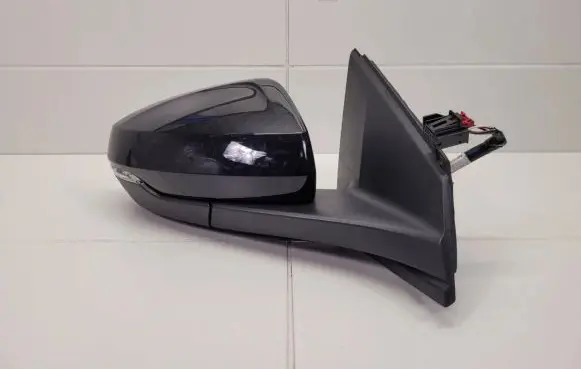 Volkswagen Polo Front door electric wing mirror 