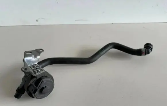 BMW 3 F30 F35 F31 Electric auxiliary coolant/water pump 7643949