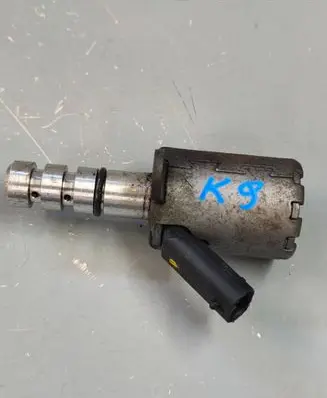 Volkswagen Golf VII Oil pressure sensor 04L906455B