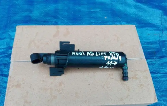 Audi A5 8T 8F Headlight washer spray nozzle 8T0955102B