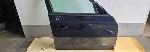 BMW X3 E83 Front door