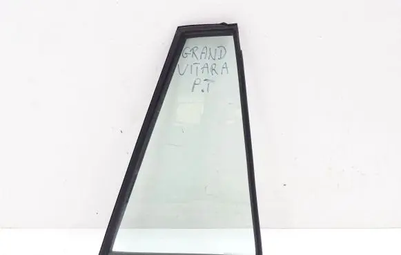 Suzuki Grand Vitara II Rear door window glass