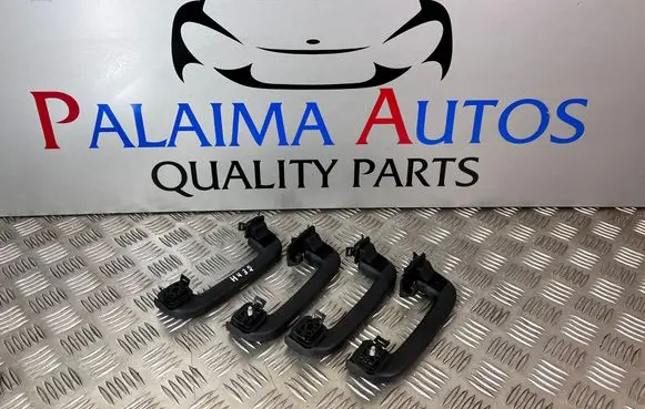 Land Rover Discovery Sport A set of handles for the ceiling FK7231406