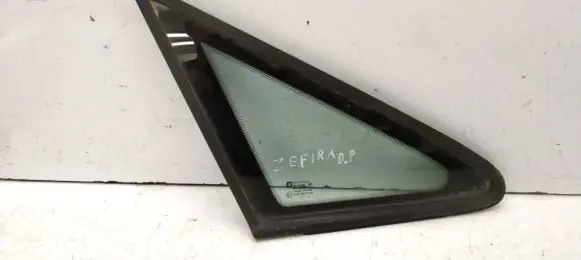 Opel Zafira A Front triangle window/glass 43R007022 DOT36 AS2