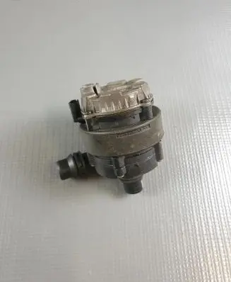 BMW 5 G30 G31 Electric auxiliary coolant/water pump 8638238