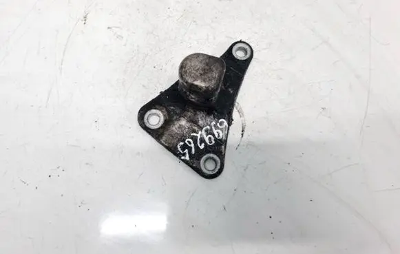 Audi A4 S4 B6 8E 8H Engine mounting bracket 8E0199343