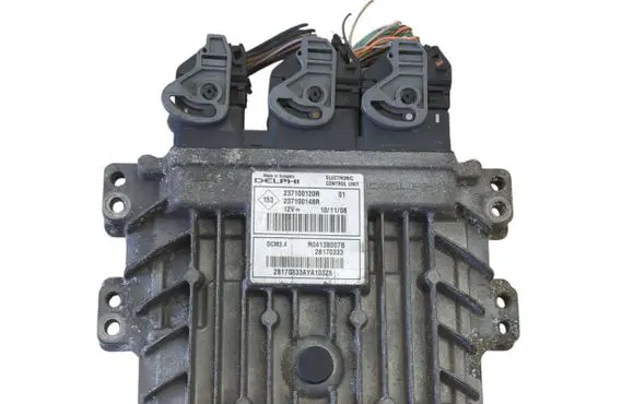 Renault Megane III Engine control unit/module 237100120R 237100148R R0413B007B