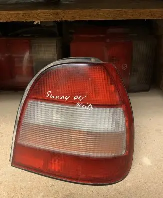 Nissan Sunny Rear/tail lights 22063324