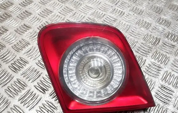Volkswagen Jetta V Reverse light 1k5945094