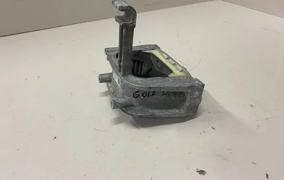 Volkswagen Golf VII Engine mount bracket 5Q0199262DF 27022017 XXXZFE11BS1745