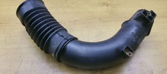 Ford Transit Air intake hose/pipe 6C119A675