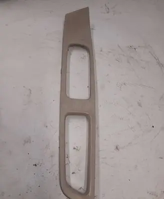 Volvo XC60 Front door window switch trim 9124096