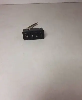 BMW 5 E39 Seat memory switch 8352160