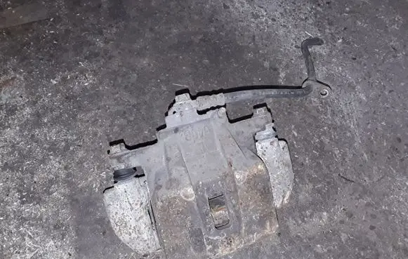 Lexus RX 300 Front brake caliper 6408