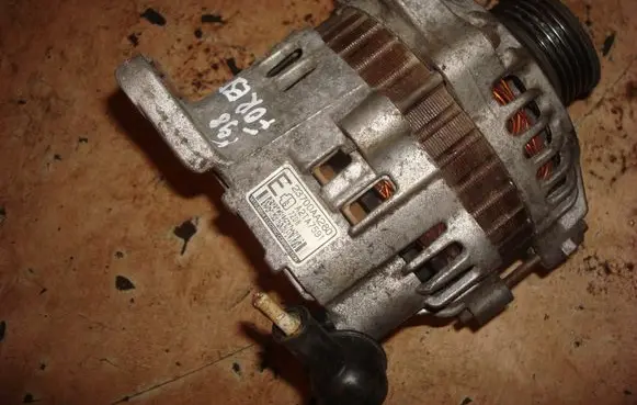 Subaru Forester SF Generator/alternator 23700AA280