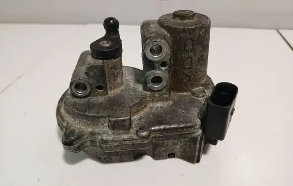 Audi A8 S8 D3 4E Intake manifold valve actuator/motor 059129086D