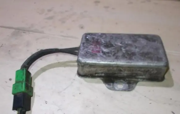 Mitsubishi Space Runner Glow plug pre-heat relay md127321