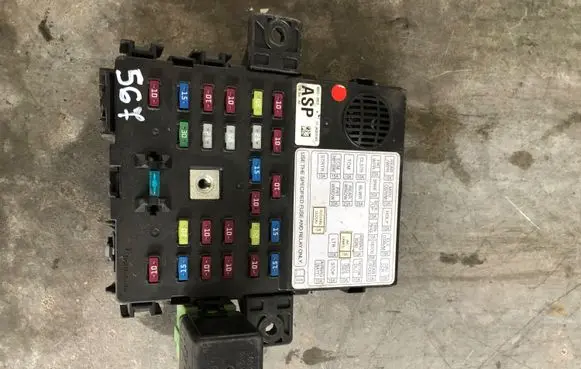 Volkswagen PASSAT B7 Fuse box set 10JA265180 95020903