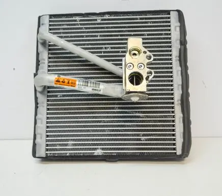 A/C cooling radiator (condenser)