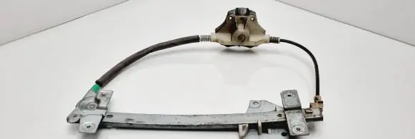 Rear door manual window regulator