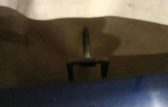 Peugeot 206 Tailgate/trunk/boot hinge