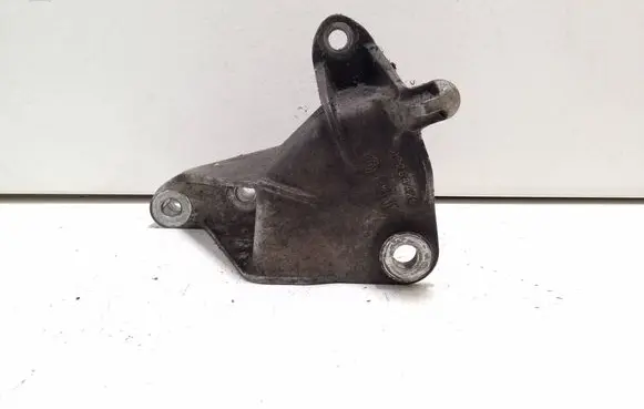 Chevrolet Orlando Engine mounting bracket 13284426