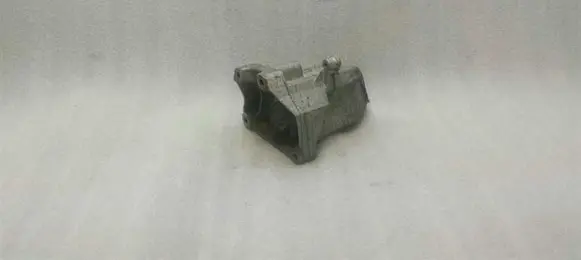 Mercedes-Benz C W205 Engine mounting bracket A6512234204