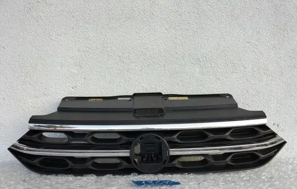 Volkswagen T-Roc Front bumper upper radiator grill 2GA853651