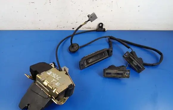 Tailgate/trunk/boot lock/catch/latch