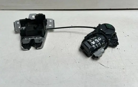 Volvo S90, V90 Tailgate/trunk/boot lock/catch/latch 31484594 VQLV07235A AD7WB