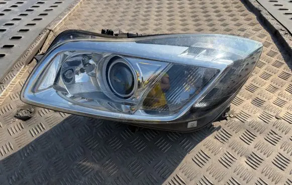Opel Insignia A Headlight/headlamp 1ZT00963101 0096310100580243
