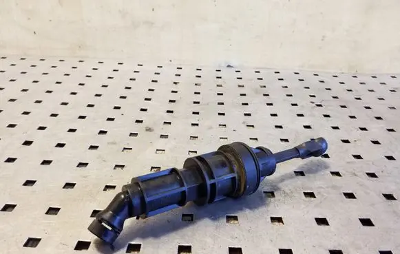 Mitsubishi Outlander Clutch master cylinder MN100486