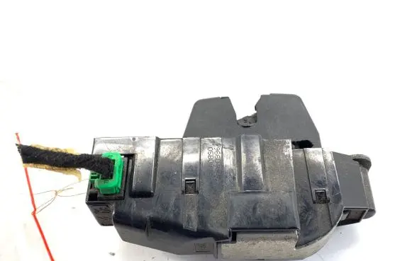 Peugeot 207 Tailgate exterior lock 9660403980